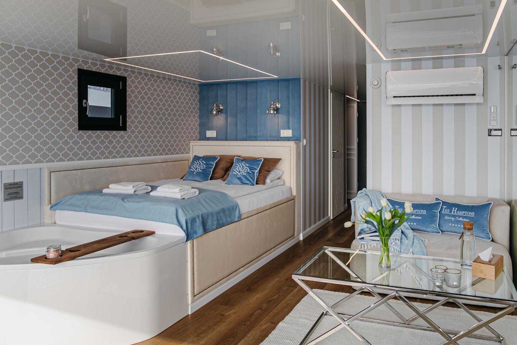 Grand Ht Houseboats - Domki Na Wodzie - Sauna, Jacuzzi, Kominek ميلنو الغرفة الصورة